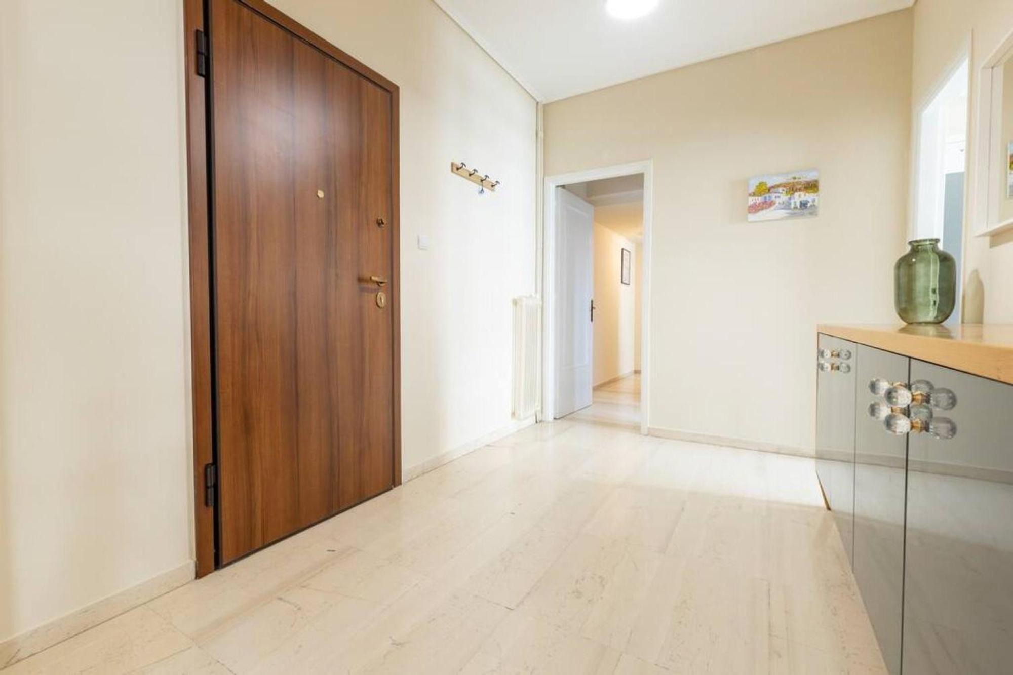 Amfitritis Family Lux Apartment At Palaio Faliro Афины Экстерьер фото
