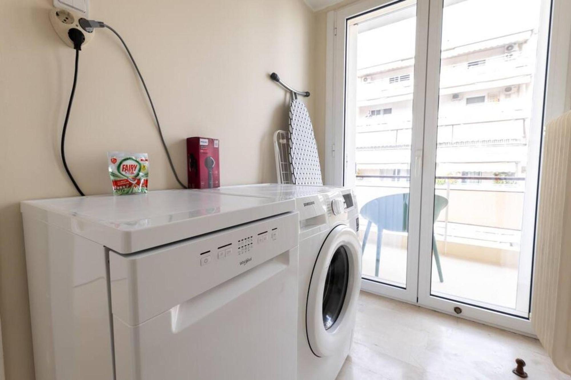 Amfitritis Family Lux Apartment At Palaio Faliro Афины Экстерьер фото
