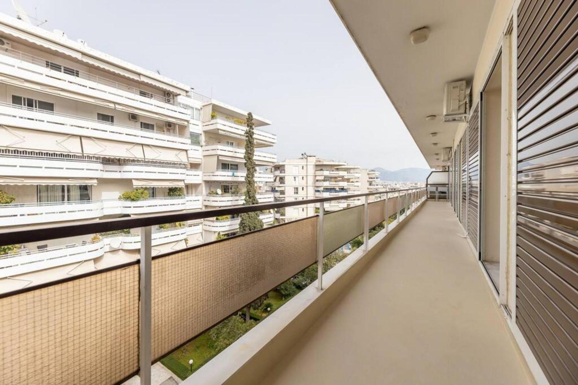 Amfitritis Family Lux Apartment At Palaio Faliro Афины Экстерьер фото